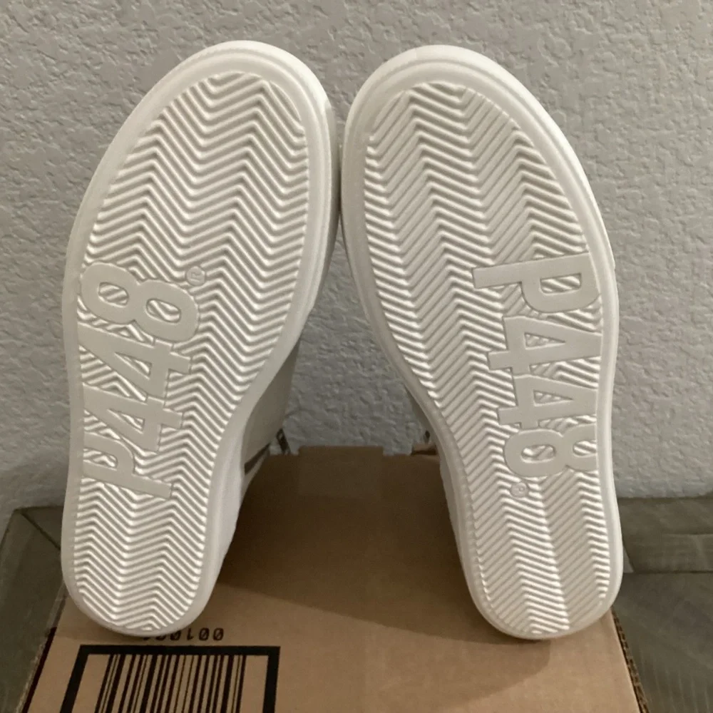 P448 Thea Mid Top Sneaker (Women) 8.5US / 39EU